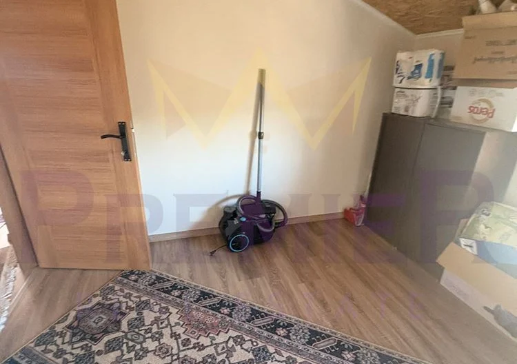 Просторна къща с 20 декара орехови насаждения със собствен водоизточник в с. Малка поляна -  - снимка 38 - Имоти Премиер