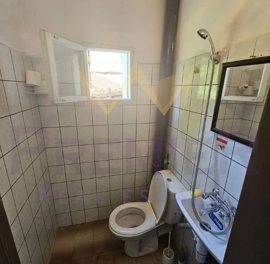 Просторна къща в село Владая, гр. София. -  - снимка 9 - Имоти Премиер