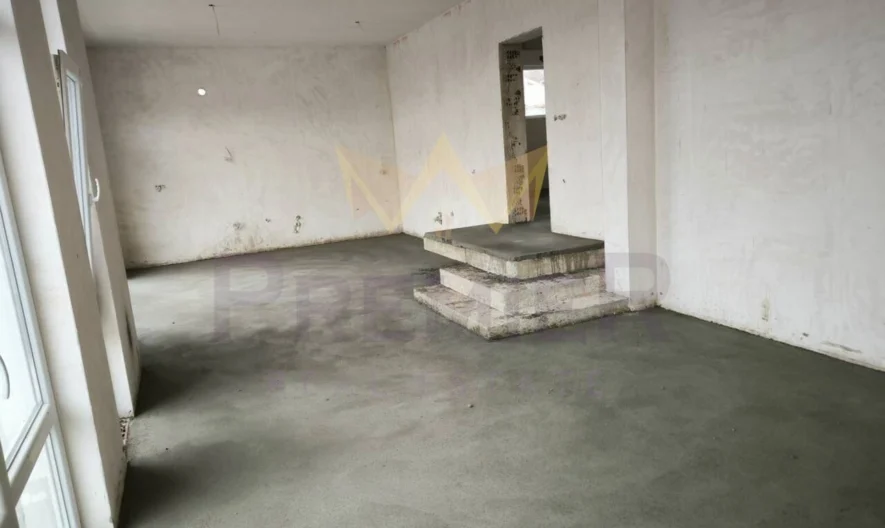 Просторна къща за постоянно живеене или ваканционен дом в с. Черни връх -  - снимка 5 - Имоти Премиер