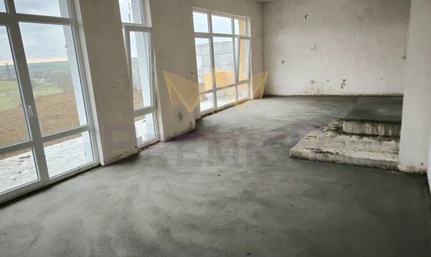 Просторна къща за постоянно живеене или ваканционен дом в с. Черни връх -  - снимка 6 - Имоти Премиер