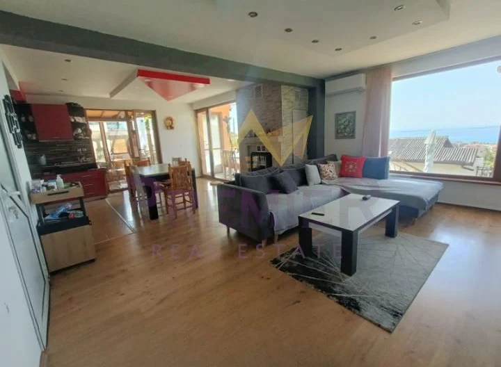 Просторна триетажна къща с морска панорама в Свети Влас -  - снимка 6 - Имоти Премиер