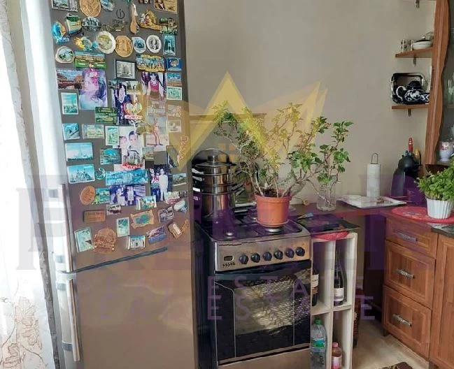 Просторна триетажна къща в гр. Бяла. - - снимка 9 - Имоти Премиер