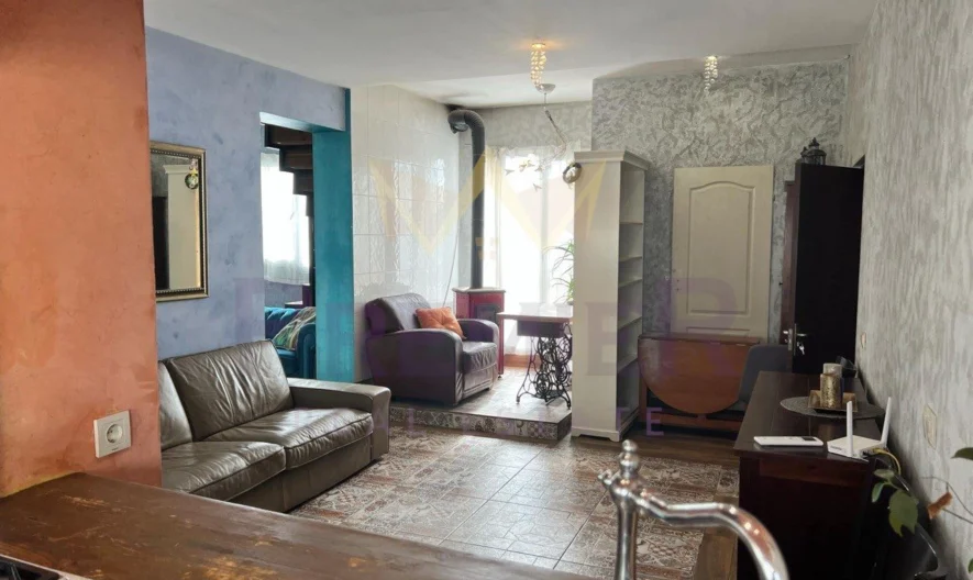 ПРОСТОРНАЯ ДВУХСПАЛЬНАЯ КВАРТИРА С КАМИНОМ И ДЖАКУЗИ -  - снимка 6 - Имоти Премиер