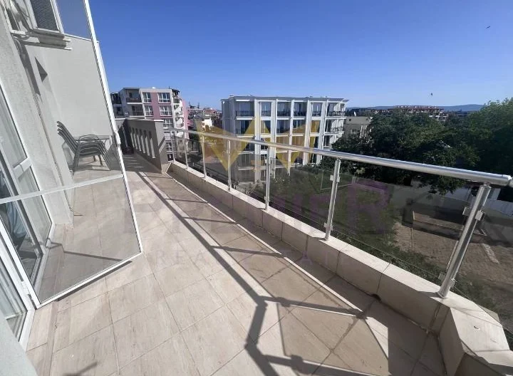 Просторно ателие с панорамна гледка към залива -  - снимка 9 - Имоти Премиер