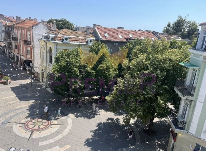 Реновиран апартамент с 3 спални в центъра на Бургас -  - снимка 7 - Имоти Премиер