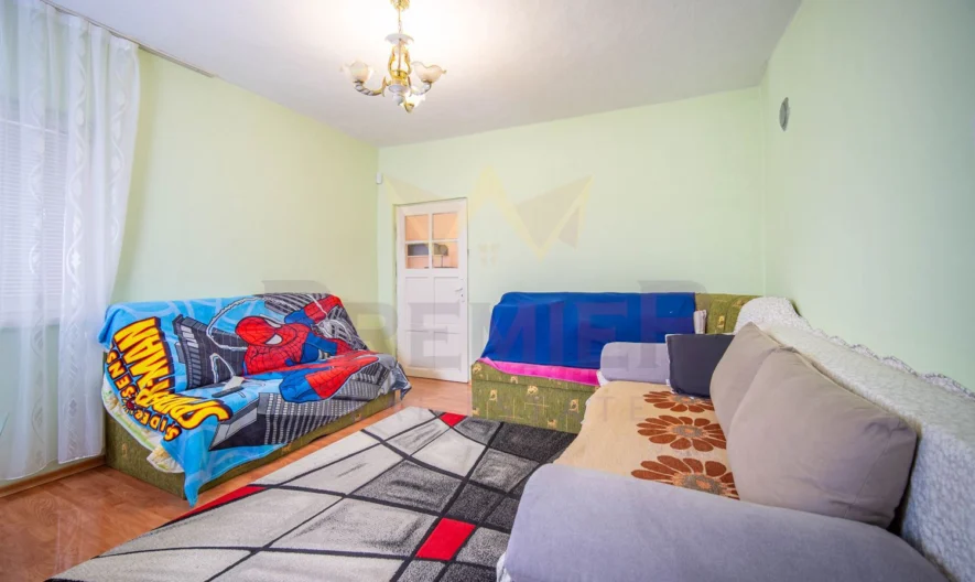 Реновирана къща с гараж и лятна кухня - - снимка 12 - Имоти Премиер