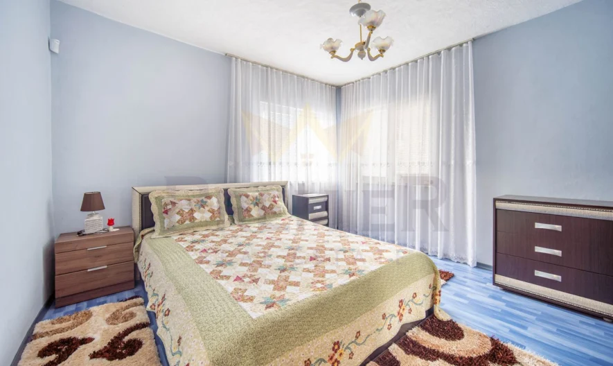 Реновирана къща с гараж и лятна кухня - - снимка 6 - Имоти Премиер