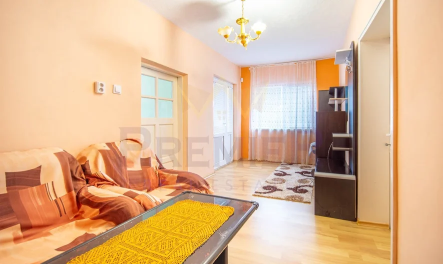 Реновирана къща с гараж и лятна кухня - - снимка 8 - Имоти Премиер