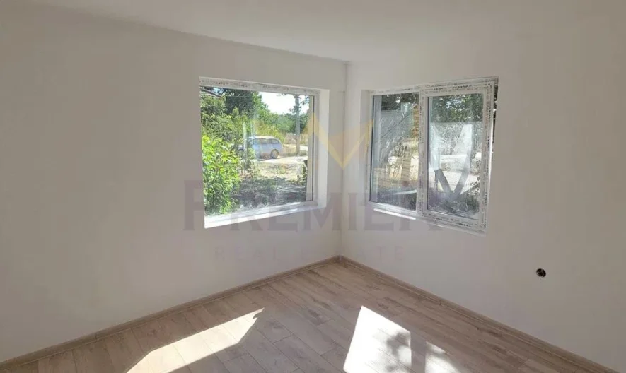 Реновирана къща в село Червенци -  - снимка 10 - Имоти Премиер