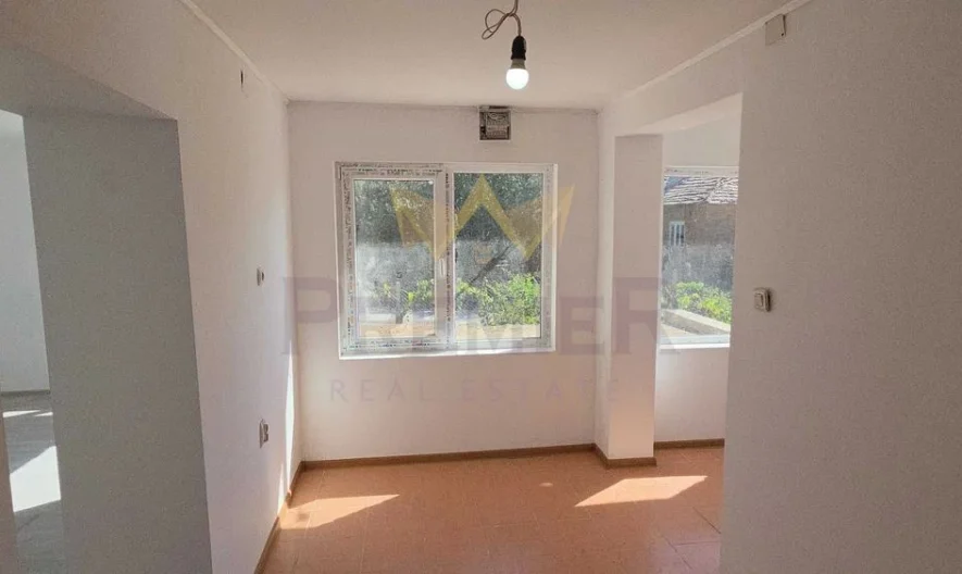 Реновирана къща в село Червенци -  - снимка 11 - Имоти Премиер