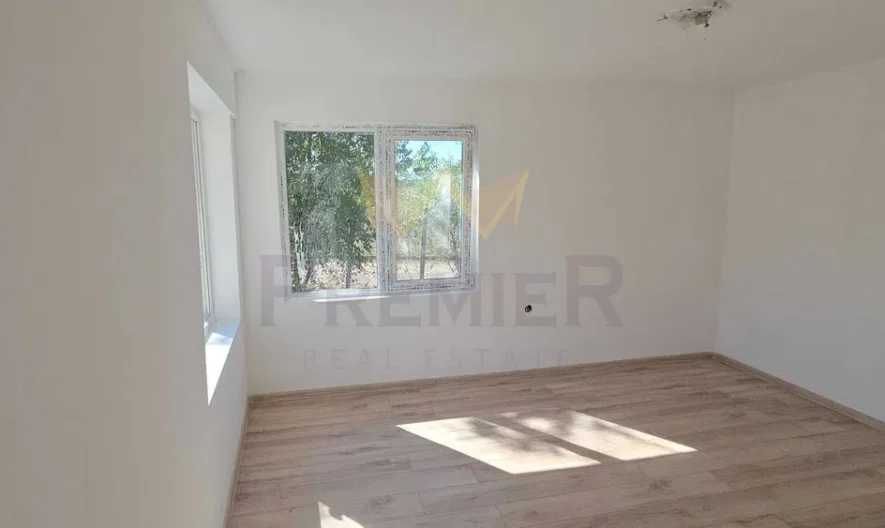 Реновирана къща в село Червенци -  - снимка 13 - Имоти Премиер