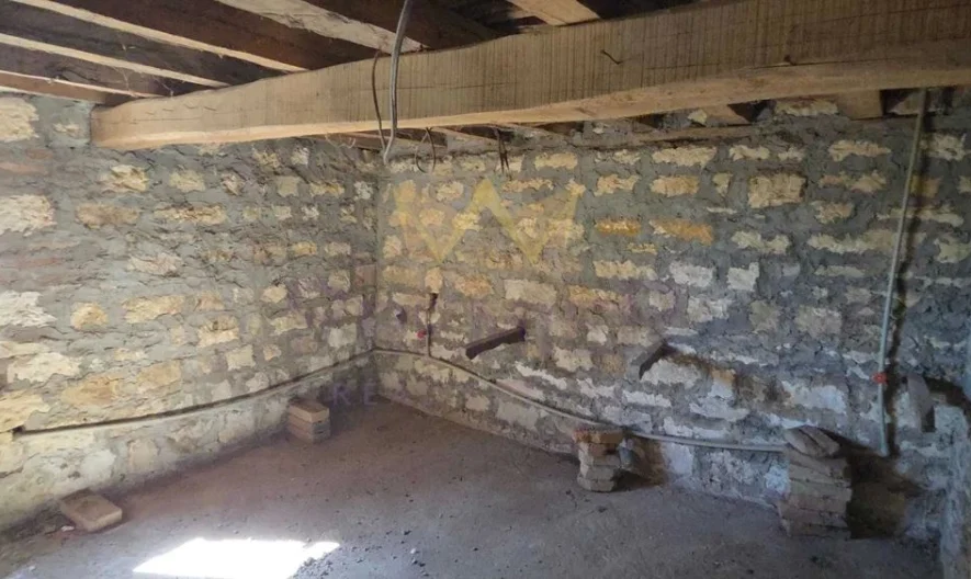 Реновирана къща в село Червенци -  - снимка 13 - Имоти Премиер