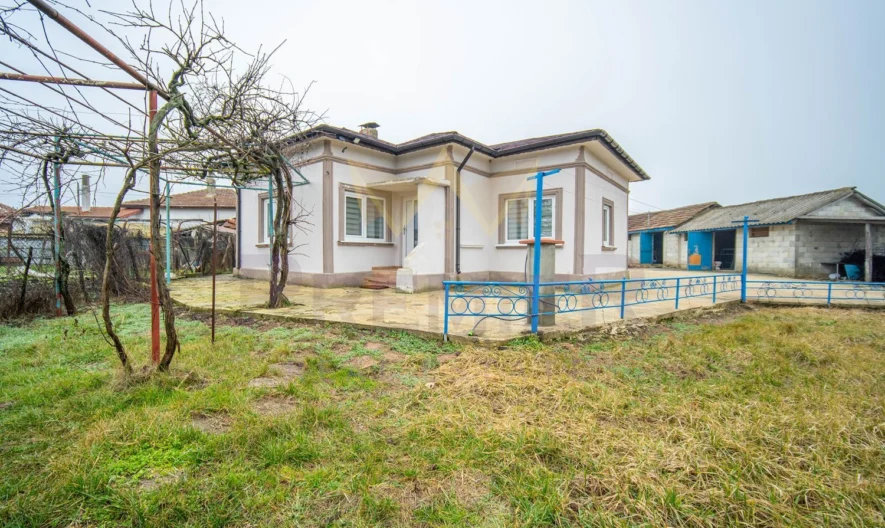 Реновирана къща в село Соколово ! -  - снимка 5 - Имоти Премиер