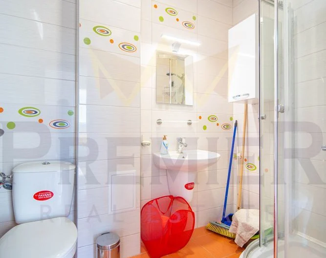 Самостоятелна едноетажна къща тип близнак с двор в затворен комплекс с морска панорама до с. Кранево -  - снимка 13 - Имоти Премиер