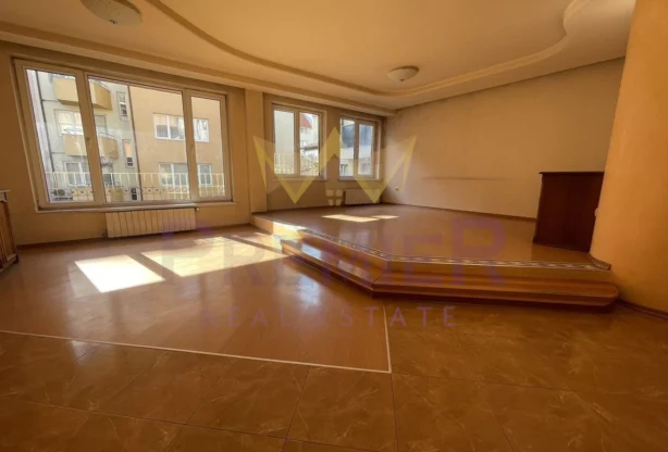 Агенция за недвижими имоти - Имоти Премиер - имот - 1195775, Цена: 750000 EUR