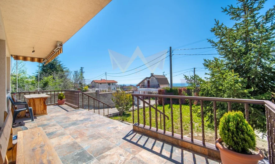 Самостоятелна къща с морска панорама в м-т Св. Никола -  - снимка 13 - Имоти Премиер