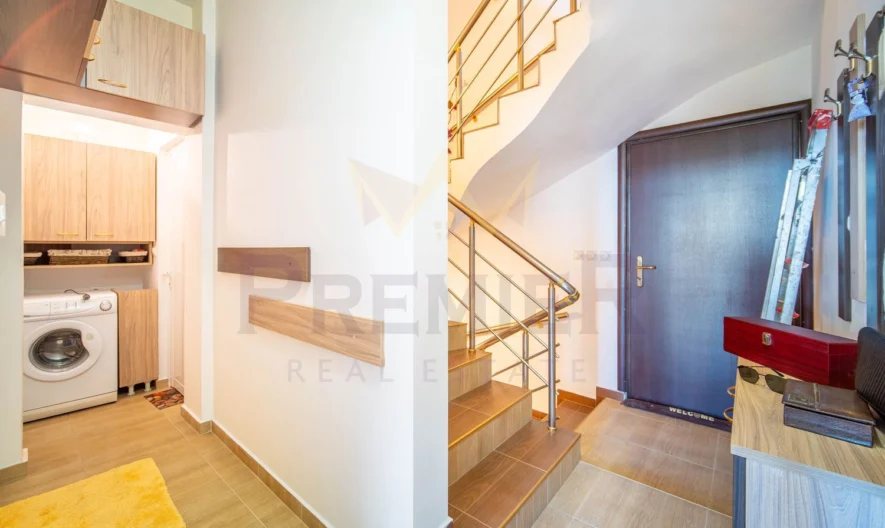 Самостоятелна къща с морска панорама в м-т Св. Никола -  - снимка 17 - Имоти Премиер