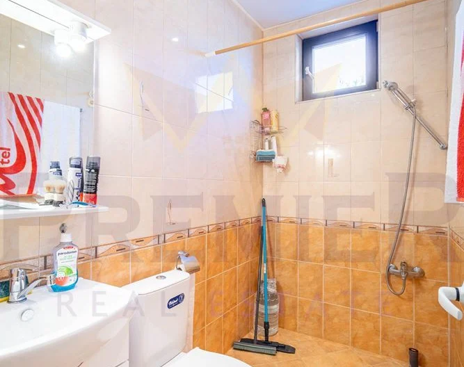 Самостоятелна къща с морска панорама в м-т Св. Никола -  - снимка 19 - Имоти Премиер