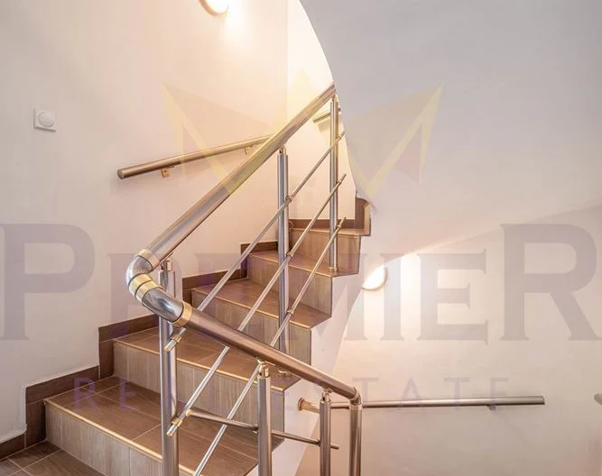 Самостоятелна къща с морска панорама в м-т Св. Никола -  - снимка 20 - Имоти Премиер