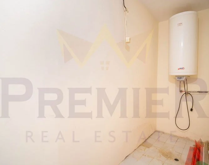 Самостоятелна къща с морска панорама в м-т Св. Никола -  - снимка 32 - Имоти Премиер