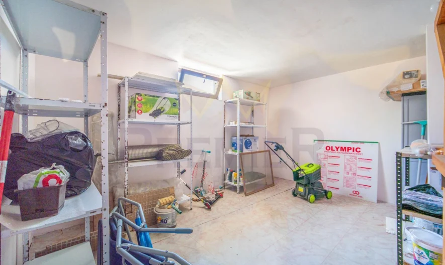 Самостоятелна къща с морска панорама в м-т Св. Никола -  - снимка 34 - Имоти Премиер