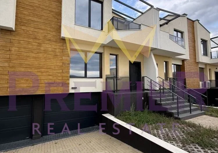 Самостоятелна къща в район Западен, гр. Пловдив -  - снимка 1 - Имоти Премиер