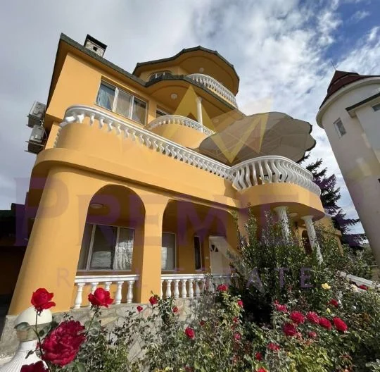 Самостоятелна луксозно обзаведена къща – м-т Траката, гр. Варна -  - снимка 1 - Имоти Премиер