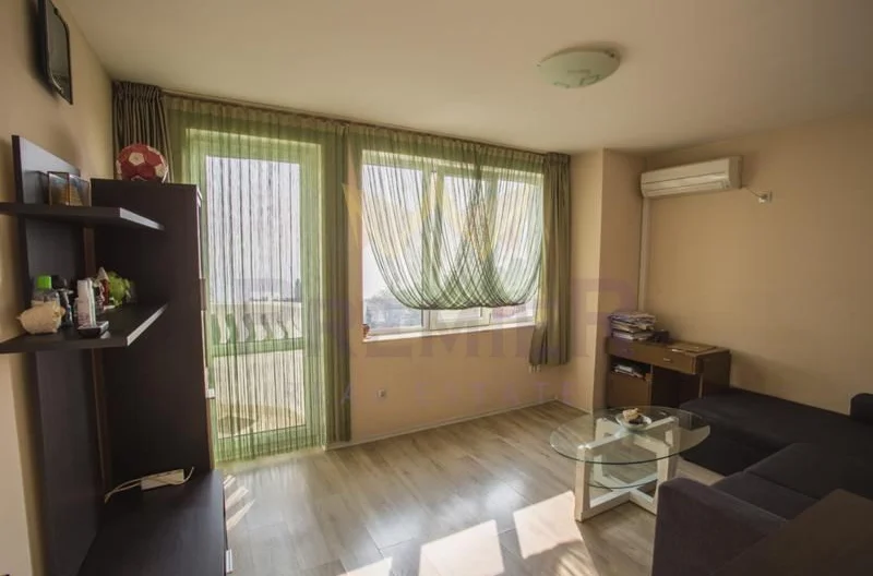 Самостоятелна луксозно обзаведена къща – м-т Траката, гр. Варна -  - снимка 18 - Имоти Премиер