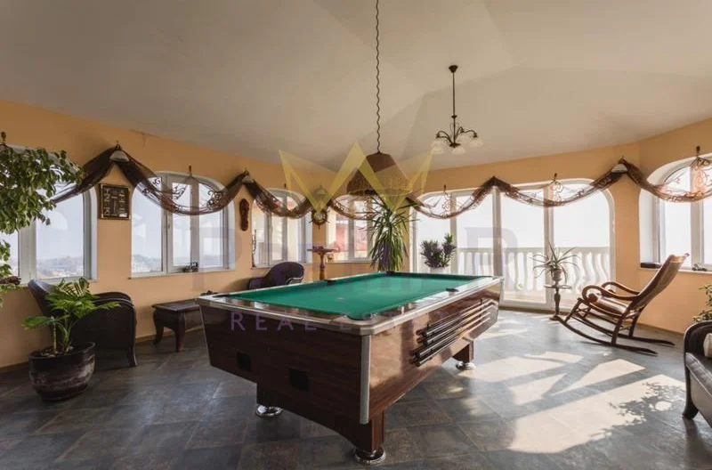 Самостоятелна луксозно обзаведена къща – м-т Траката, гр. Варна -  - снимка 21 - Имоти Премиер