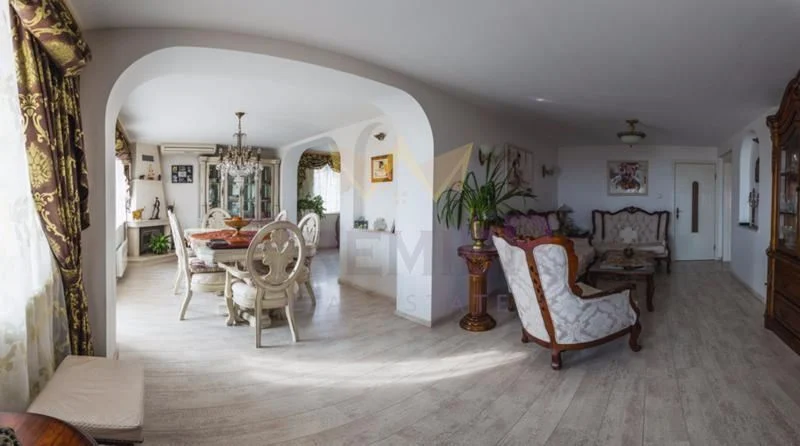 Самостоятелна луксозно обзаведена къща – м-т Траката, гр. Варна -  - снимка 7 - Имоти Премиер