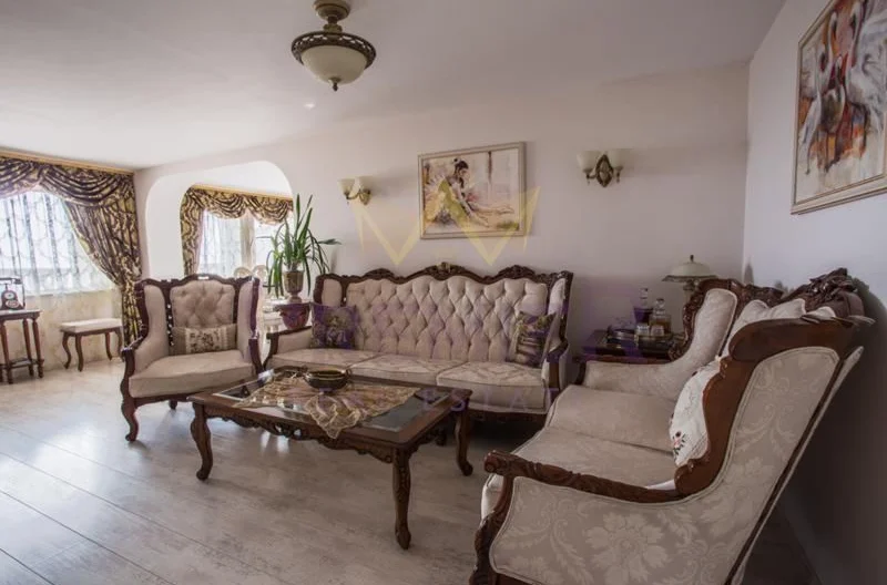 Самостоятелна луксозно обзаведена къща – м-т Траката, гр. Варна -  - снимка 7 - Имоти Премиер