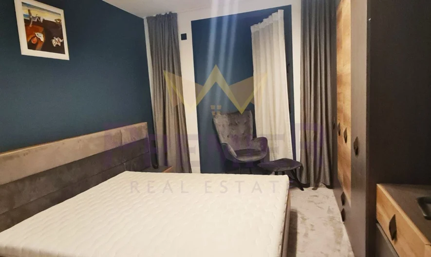 Самостоятелна сграда с 11 обзаведени  апартамента в кв.Карпузица -  - снимка 43 - Имоти Премиер