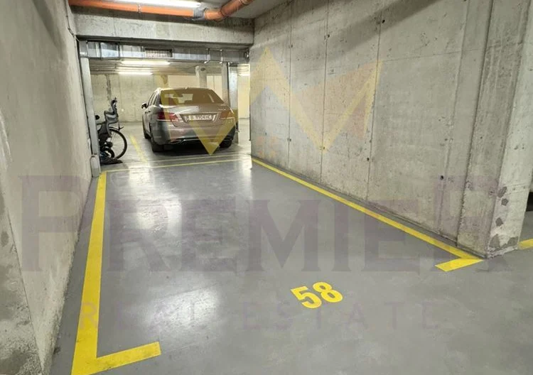 Самостоятелно паркомясто в подземен гараж , кв Бриз, к-с Акварел 3 -  - снимка 1 - Имоти Премиер