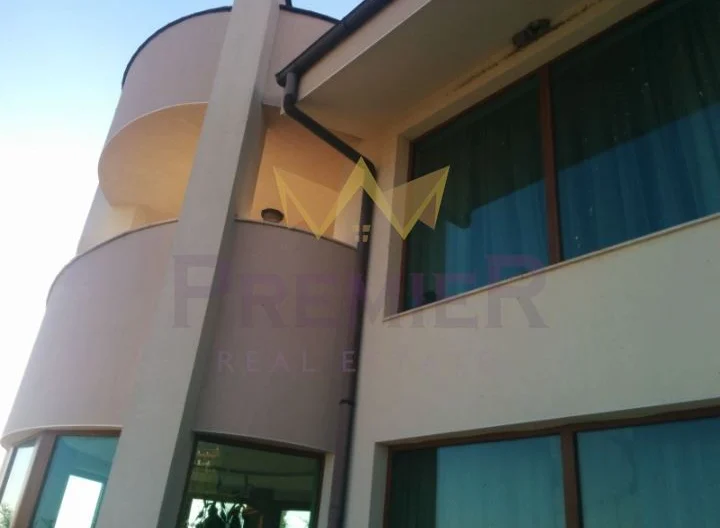 Съвременна луксозна къща с уникална морска панорама -  - снимка 13 - Имоти Премиер