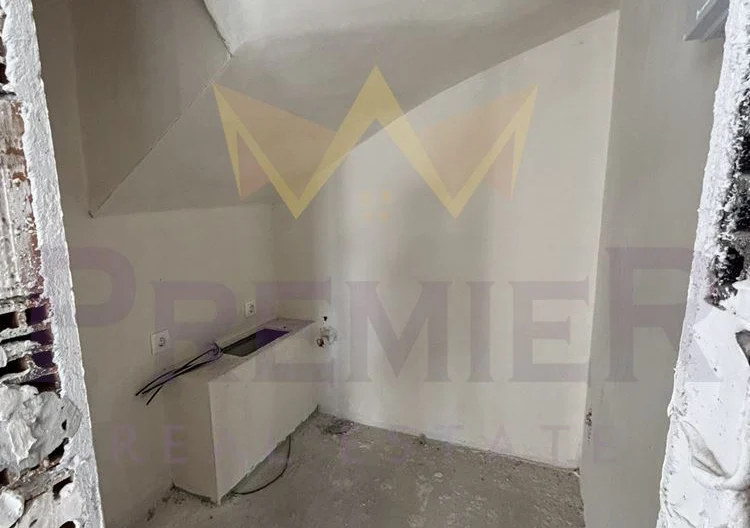 Selling a house with a yard in Sarafovo, close to the sea -  - snimka 8 - Imoti Premier