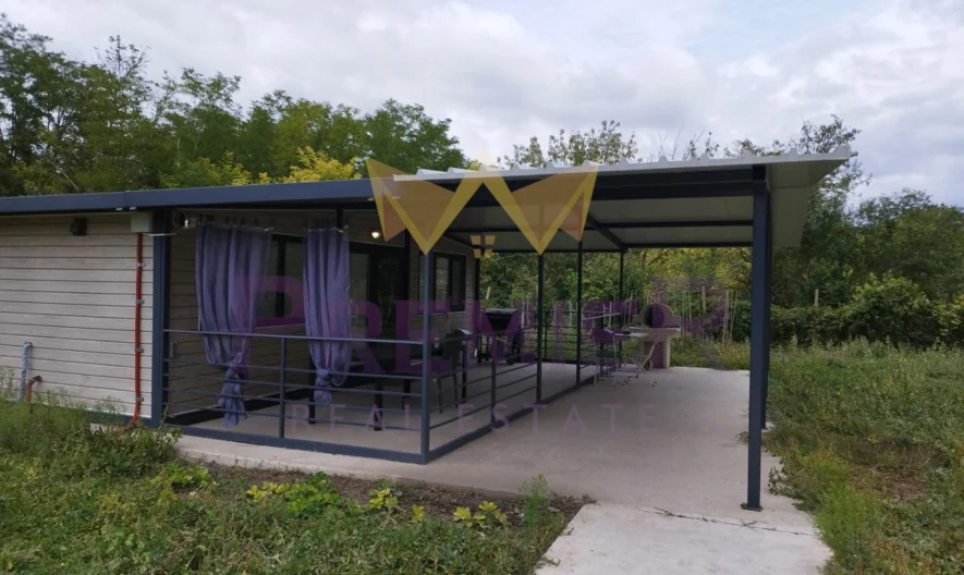 Сглобяема къща с двор в село Млада Гвардия -  - снимка 19 - Имоти Премиер