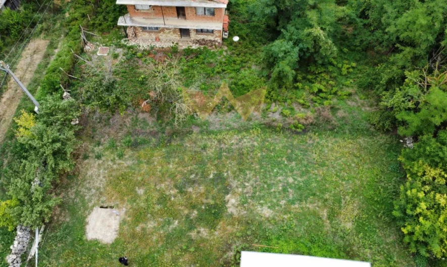 Сглобяема къща с двор в село Млада Гвардия -  - снимка 5 - Имоти Премиер