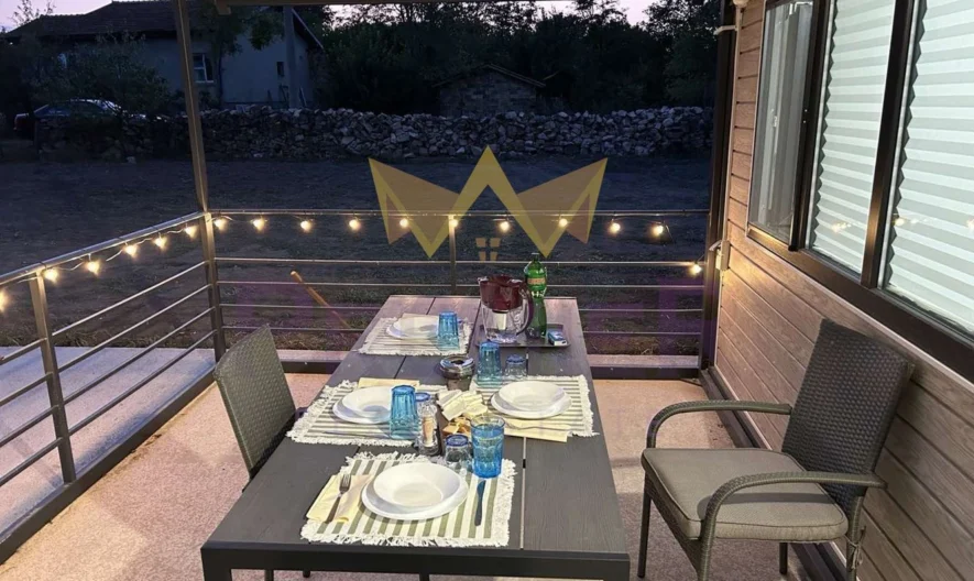 Сглобяема къща с двор в село Млада Гвардия -  - снимка 6 - Имоти Премиер