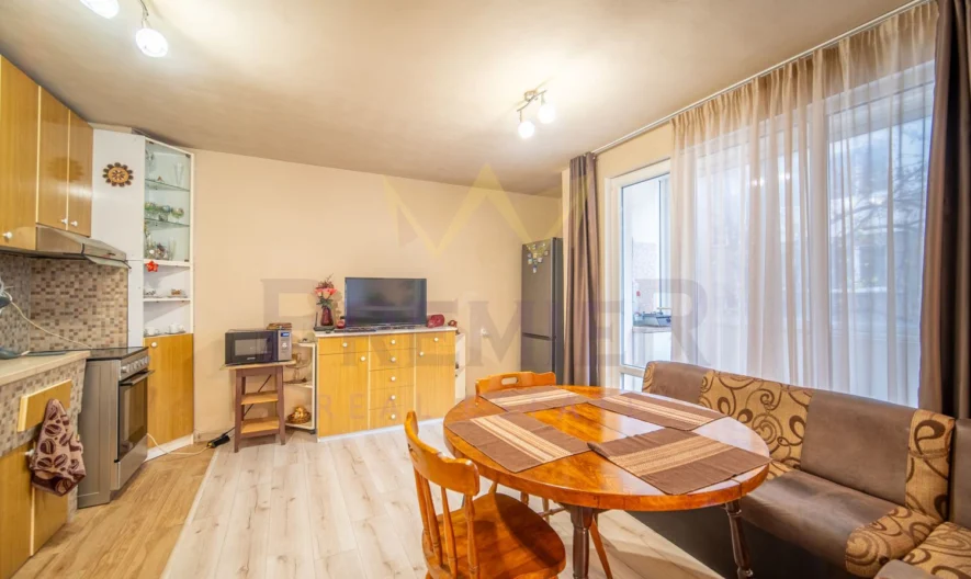 Широк Тристаен Апартамент до Окръжна Болница и Лидъл! -  - снимка 4 - Имоти Премиер