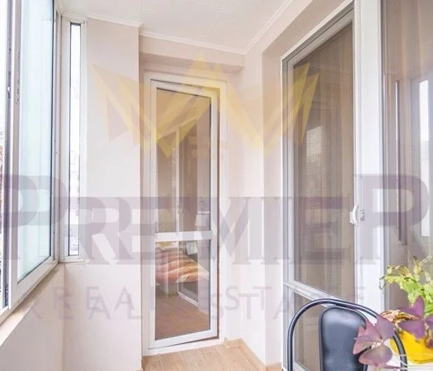 Широк Тристаен Апартамент до Окръжна Болница и Лидъл! -  - снимка 9 - Имоти Премиер