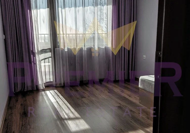 СЛЪНЧЕВ НОВ ТРИСТАЕН АПАРТАМЕНТ С ПАРКОМЯСТО -  - снимка 6 - Имоти Премиер