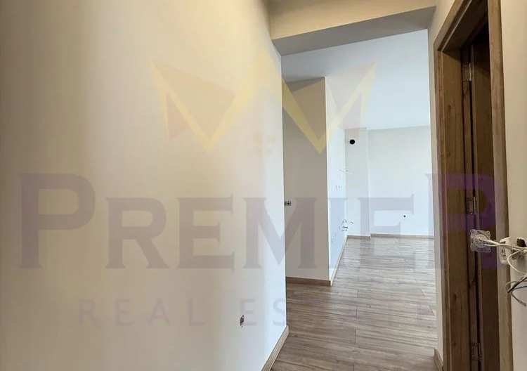 Слънчев тристаен апартамент – Св. Св. Константин и Елена, Варна -  - снимка 2 - Имоти Премиер