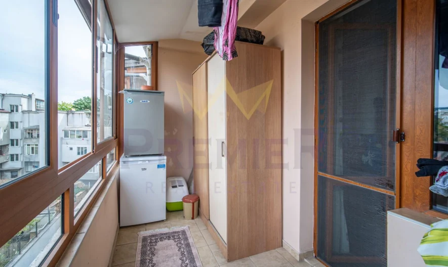 Spacious four-room apartment with parking space, 5 balconies and 3 bathrooms in the Zimno Kino Trakia district, Varna -  - snimka 21 - Imoti Premier