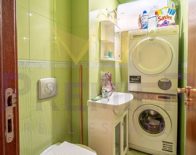 Spacious four-room apartment with parking space, 5 balconies and 3 bathrooms in the Zimno Kino Trakia district, Varna -  - snimka 24 - Imoti Premier