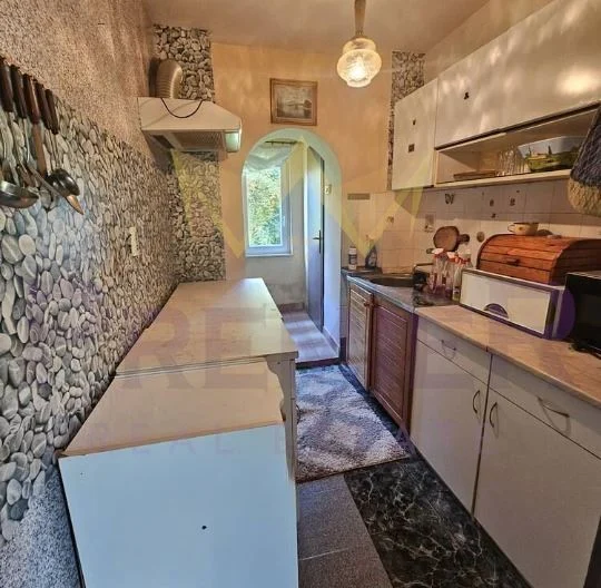 Spacious house in the village of Vladaya, city of Sofia. -  - snimka 11 - Imoti Premier
