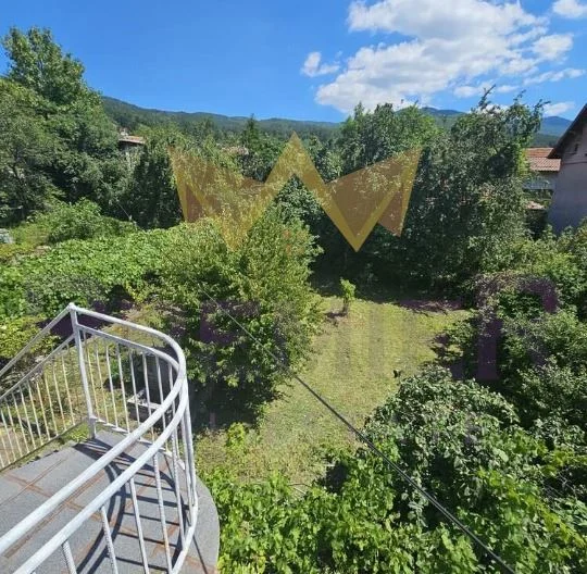 Spacious house in the village of Vladaya, city of Sofia. -  - snimka 14 - Imoti Premier