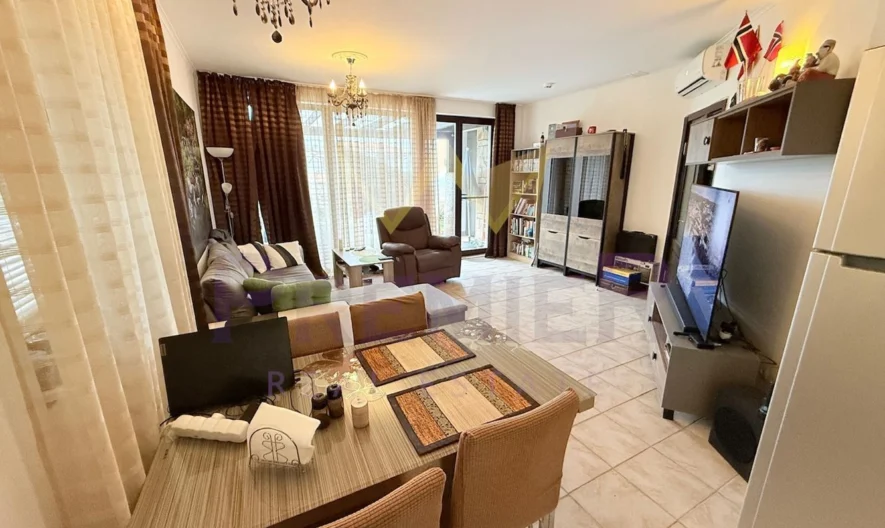 Spacious three-room apartment with veranda in „Bay View Villas“ complex, Kosharitsa -  - snimka 2 - Imoti Premier