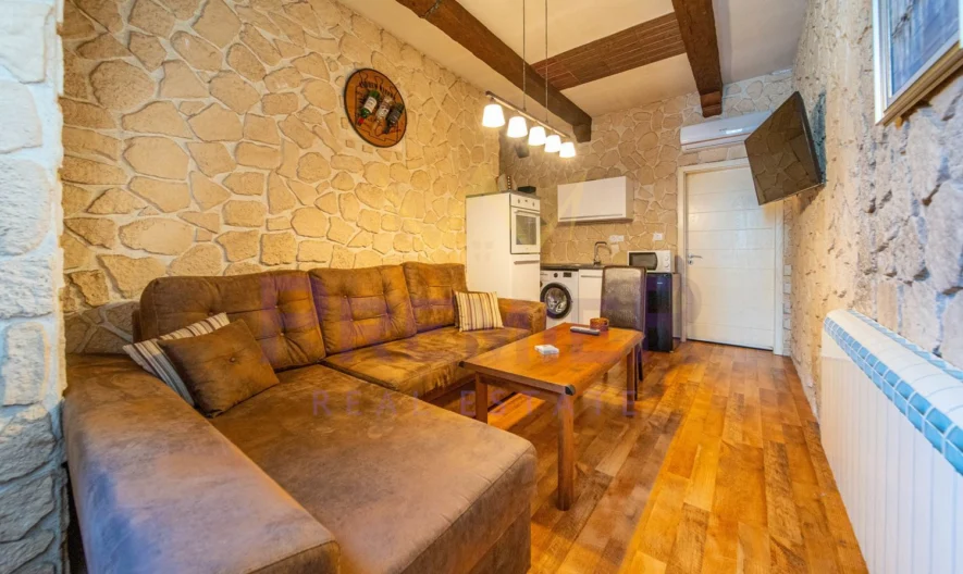 Средиземноморско бижу в Долна Трака – лукс, СПА и отопляем басейн -  - снимка 5 - Имоти Премиер