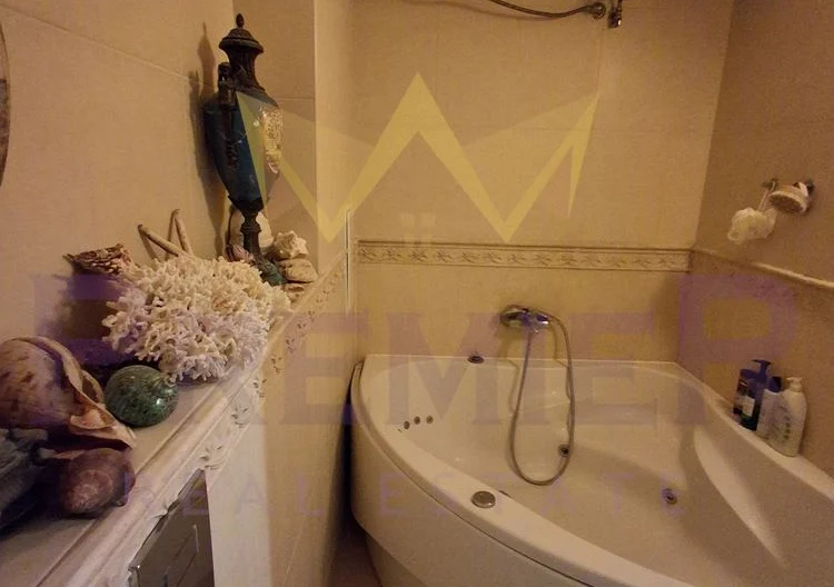 Стилен 3-стаен апартамент с паркомясто Траката -  - снимка 24 - Имоти Премиер