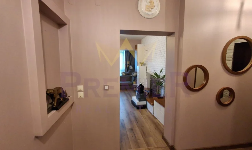 Стилен 3-стаен апартамент с паркомясто Траката -  - снимка 8 - Имоти Премиер